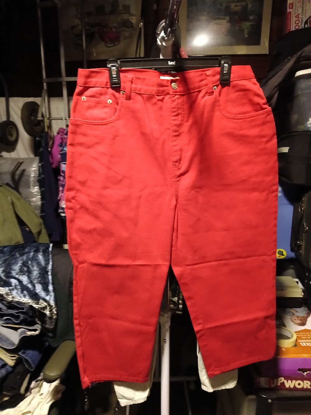 GENERRA Women’s Red Capris